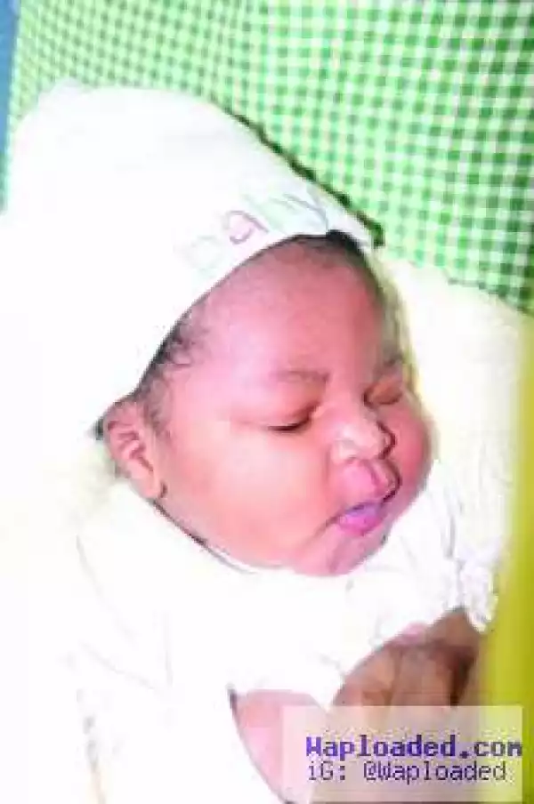 Photo: Couple Welcomes 1st Baby Of 2016 At Abuja Hospital After 9 Years Of Marriage